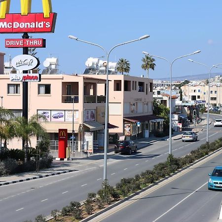 Kings Annex Aparthotel Paphos Bagian luar foto