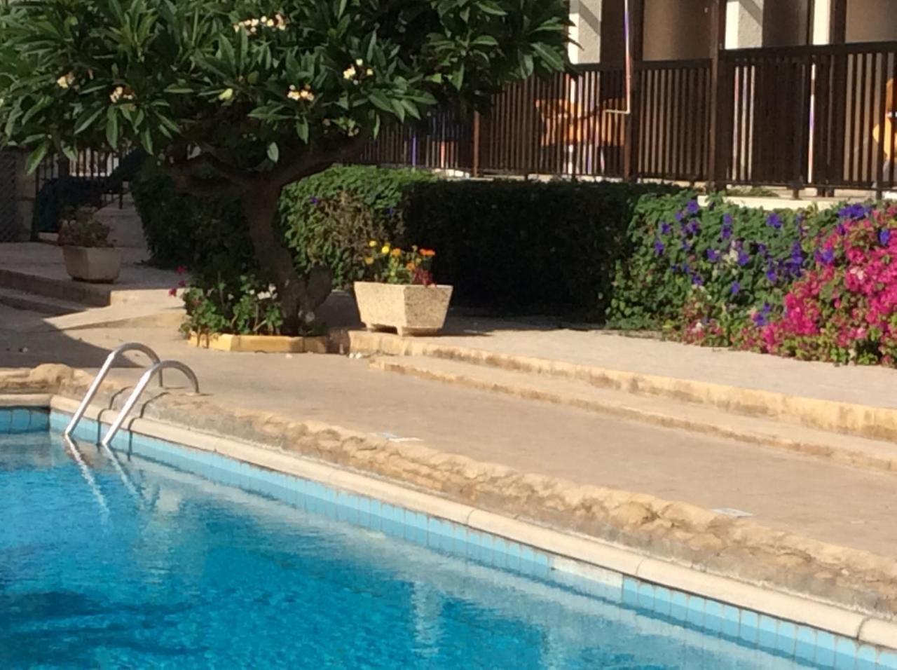 Kings Annex Aparthotel Paphos Bagian luar foto