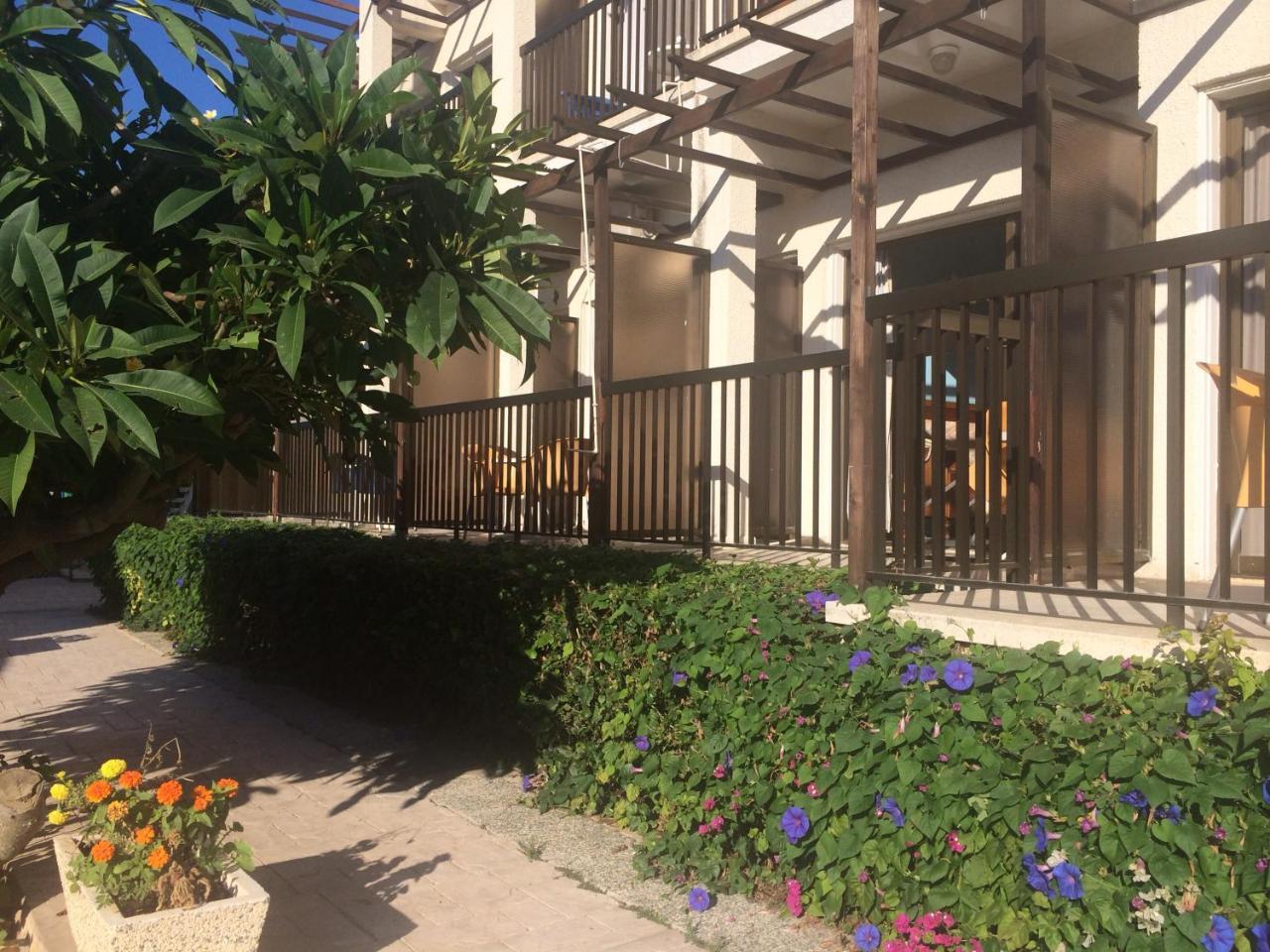 Kings Annex Aparthotel Paphos Bagian luar foto