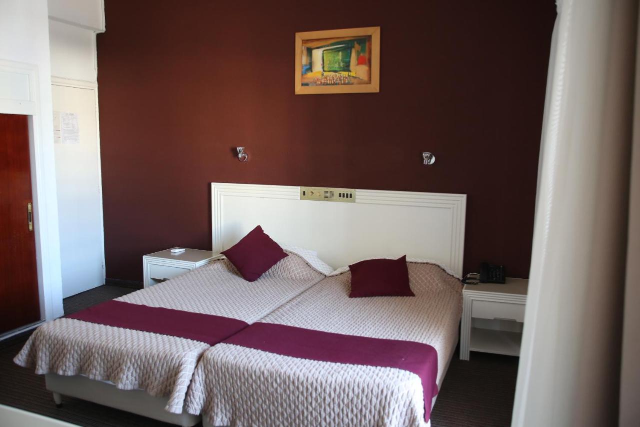 Kings Annex Aparthotel Paphos Bagian luar foto